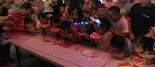 刘庄夜市吃瓜事件视频,一场引发热议的街头冲突瞬间