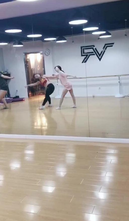 吃瓜操场跳舞视频大全集